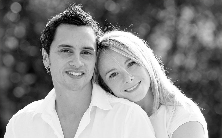 Engagement photography in Villereal, prices for Engagement photographers in Villereal, France
